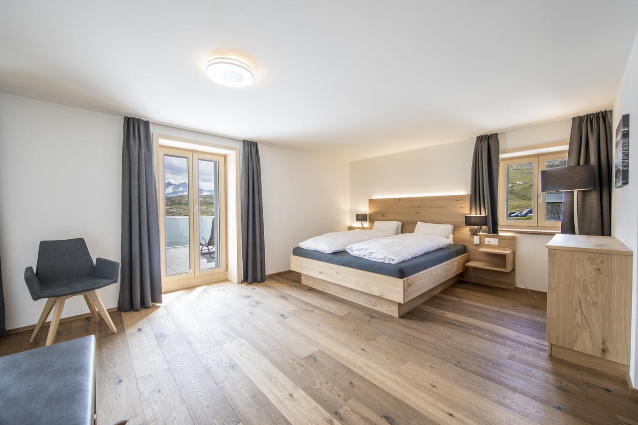 Hotel Grimsel Passhoehe Обервальд Экстерьер фото